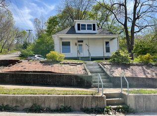 228 Stewart St, East Peoria, IL 61611