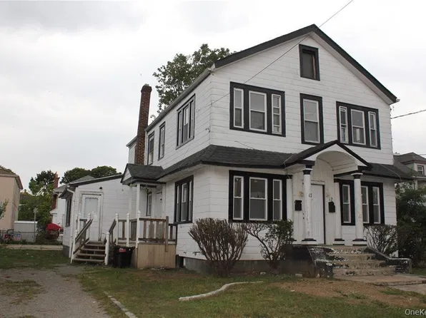 12 Jefferson Pl, Hempstead, NY 11550