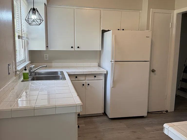 1621 Pin Oak Ave — Photo 4