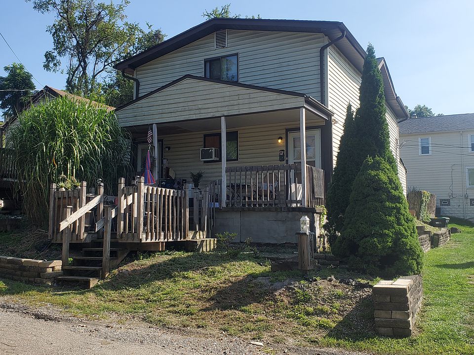 1st image of 192 Hickory St APT A
