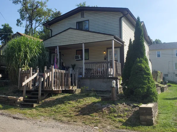 192 Hickory St APT A, Mc Kees Rocks, PA 15136