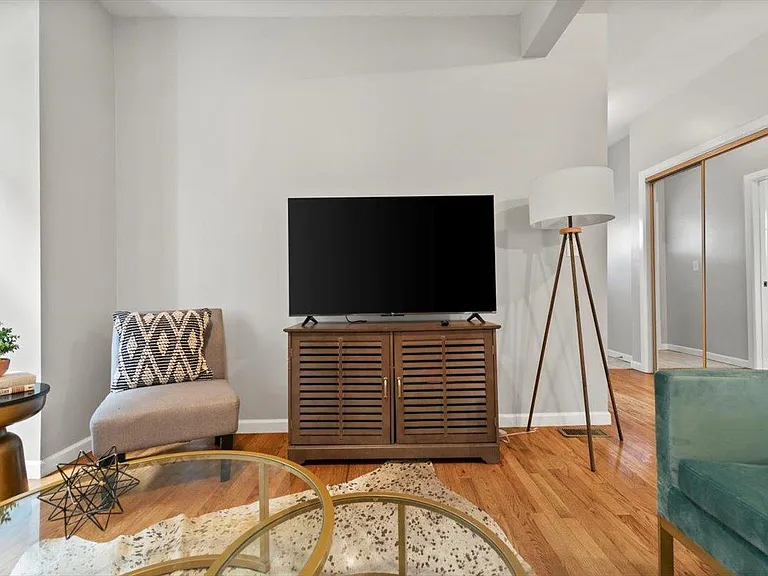 55" Roku 4K HDR UHD Smart TV
