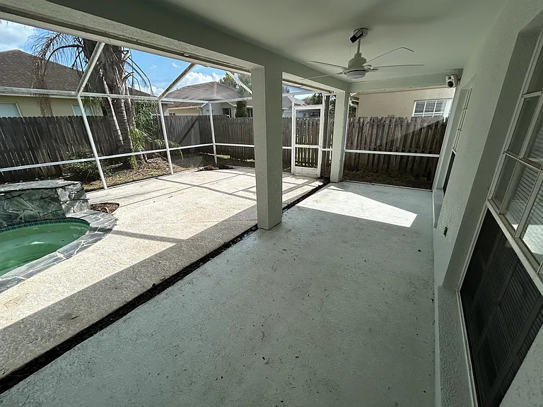 1432 Lakehurst Way — Photo 4