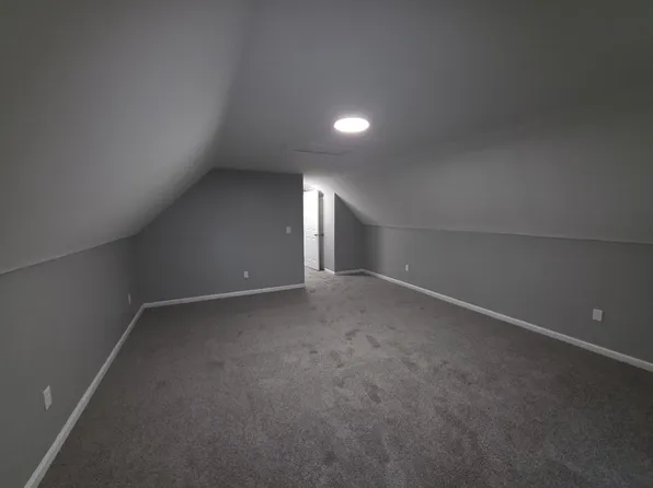 9911 Somerset Ave, Detroit, MI 48224