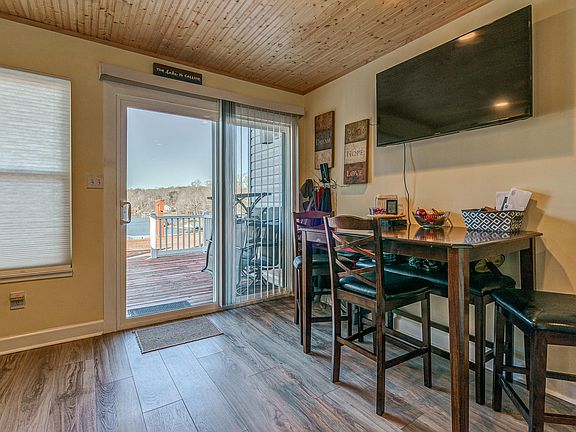 5th image of 1085 Bluewater Dr #101