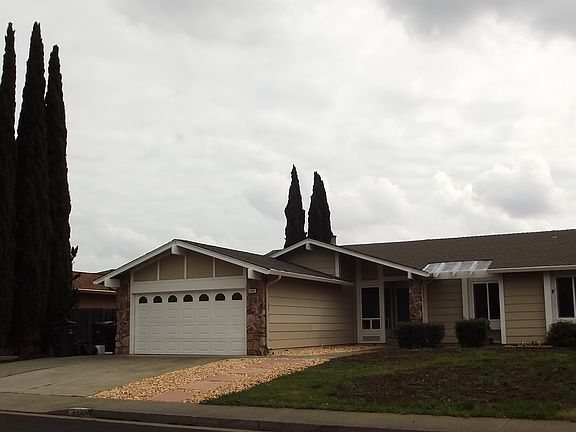 5th image of 4909 Brittany Dr