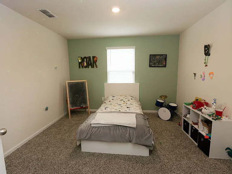 2170 Englewood Ct — Photo 10