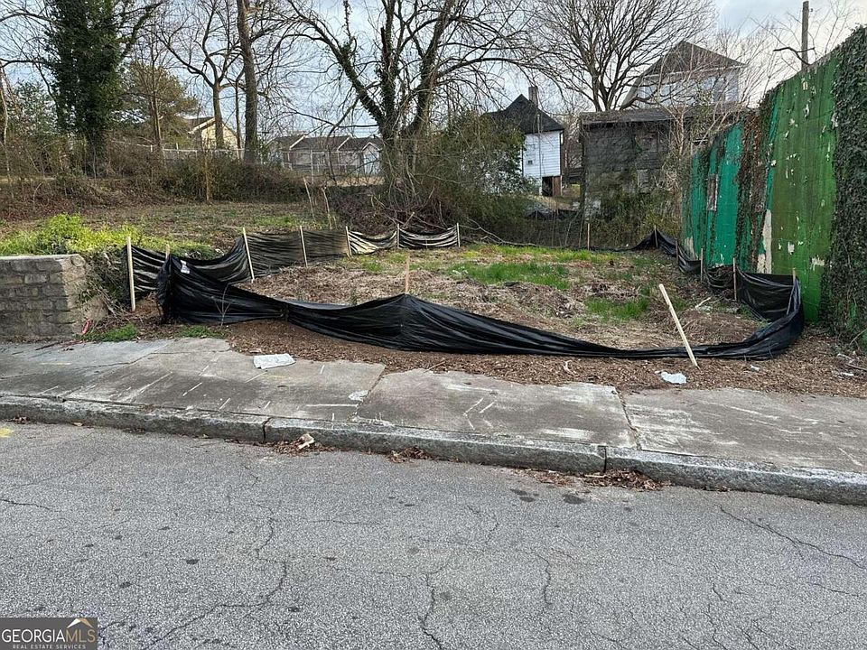 1st image of 806 Thurmond St NW