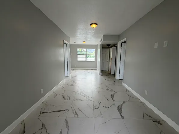 915 NE 8th St Unit 202, Hallandale, FL 33009