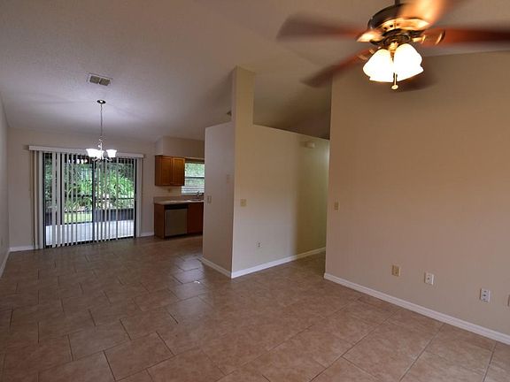 5th image of 673 Milan Dr
