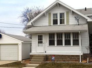 204 E North St, Prairie City, IA 50228