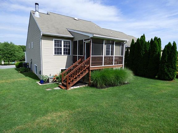 4th image of 4068 Parkside Ct