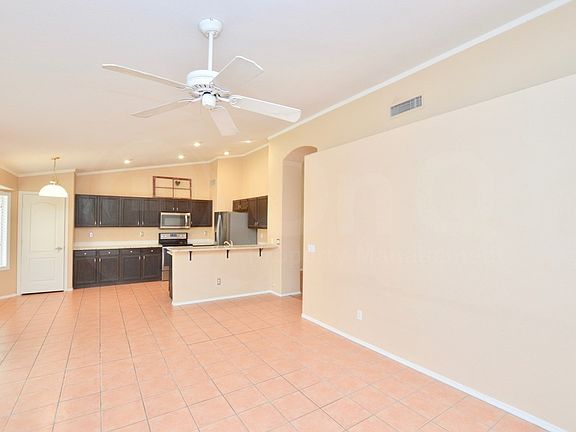 5th image of 931 N Rock St