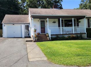 39 Hambly Rd, Tiverton, RI 02878