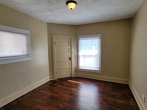 5th image of 2844 N New Jersey St