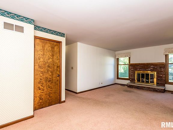 5th image of 3331 N Chestnut Ln