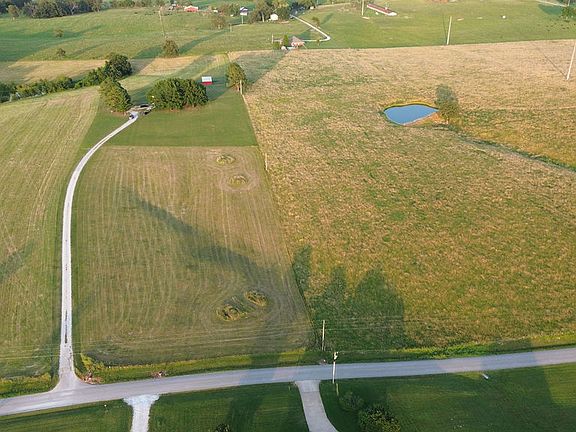 4th image of 1440 Ardemagni Rd