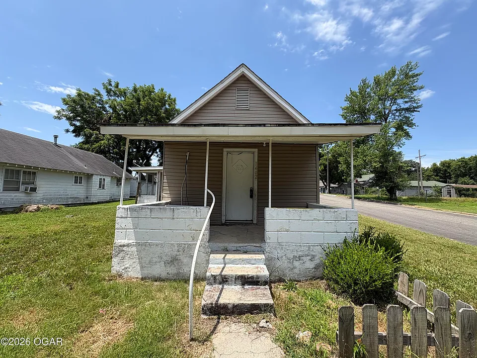 1402 Iowa Ave