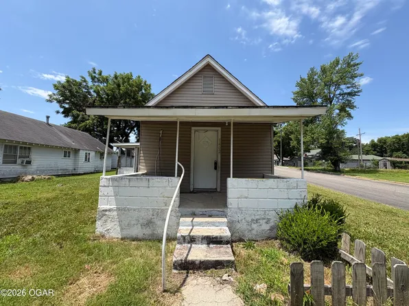 1402 Iowa Ave, Joplin, MO 64801
