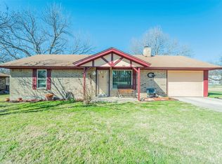 709 N Avenue B, Springtown, TX 76082