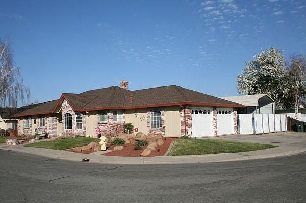 1st image of 794 Teakwood Dr