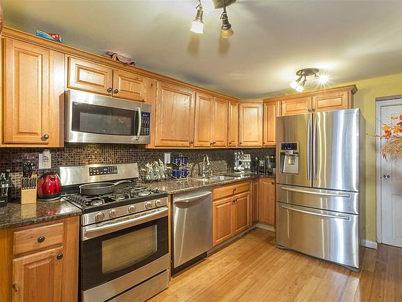 2nd image of 31 Belmont Ave