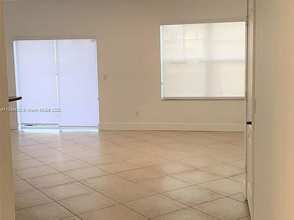 5th image of 2626 Creekside Dr #2626