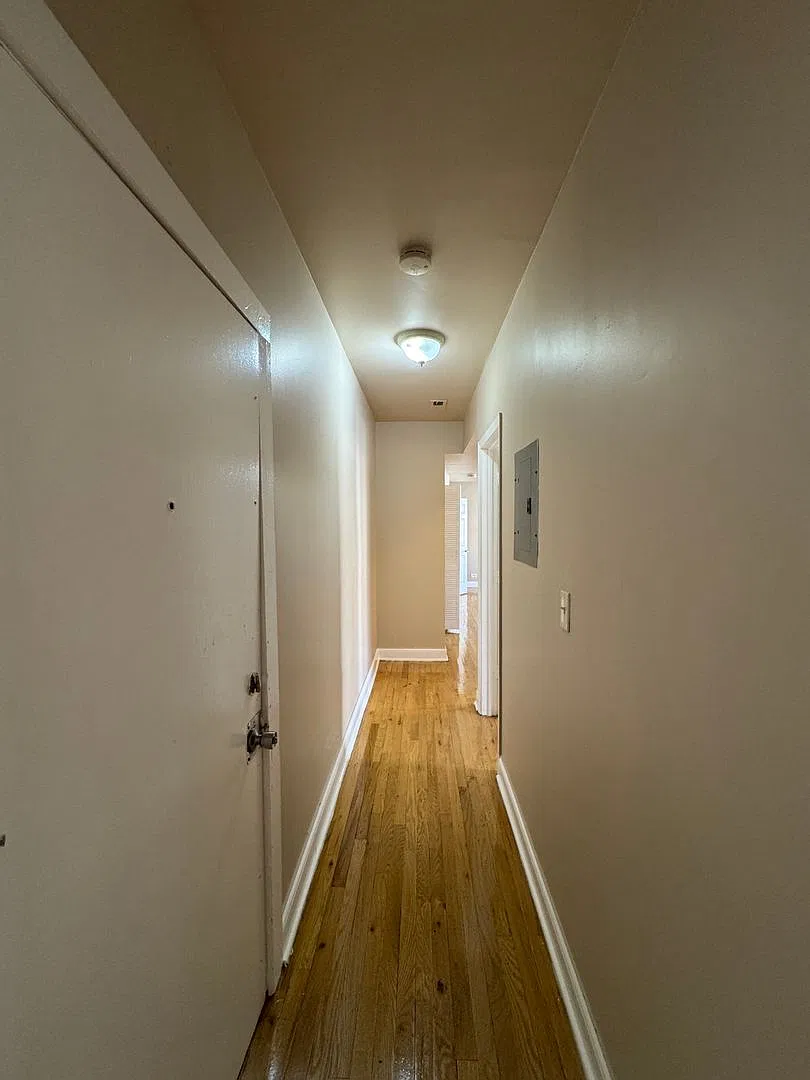 2 bed, $1,200 — Photo 2