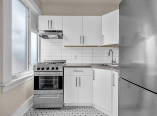 1086 Bute St #206, Vancouver, BC V6E1Z5