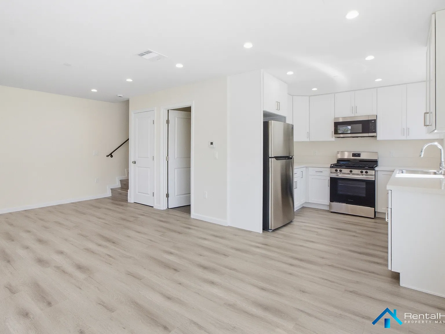 2 bed, 2.5 bath, 950 sqft, $2,845 — Photo 3