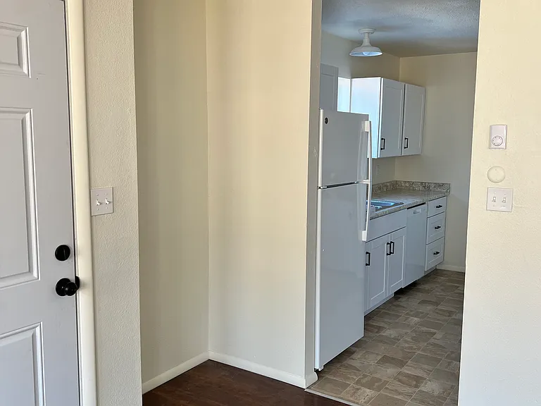 1223 Florida Rd — Photo 7