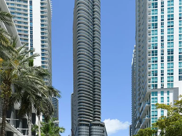 1000 Brickell Plz #4503 — Photo 4