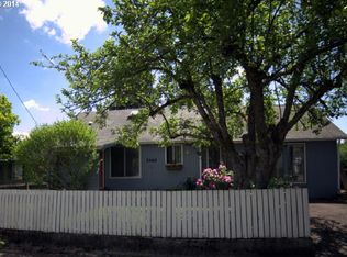 2465 D St, Springfield, OR 97477