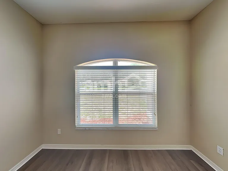 1601 Shadowood Ct — Photo 8