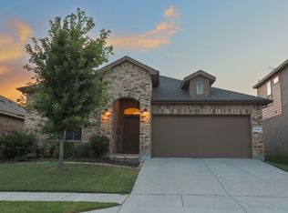 9105 Pearfield Rd, Fort Worth, TX 76179