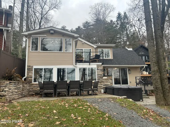 64 Lake Dr, Hawley, PA 18428