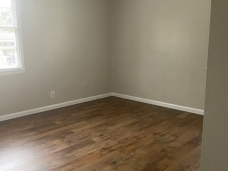 1128 Garland St — Photo 6
