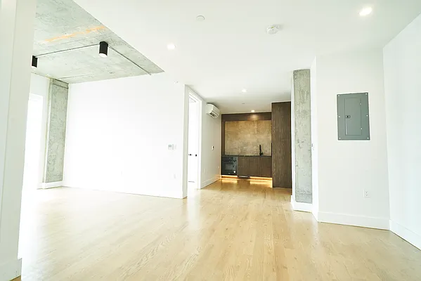 Rented by Lodger Corp | media 36