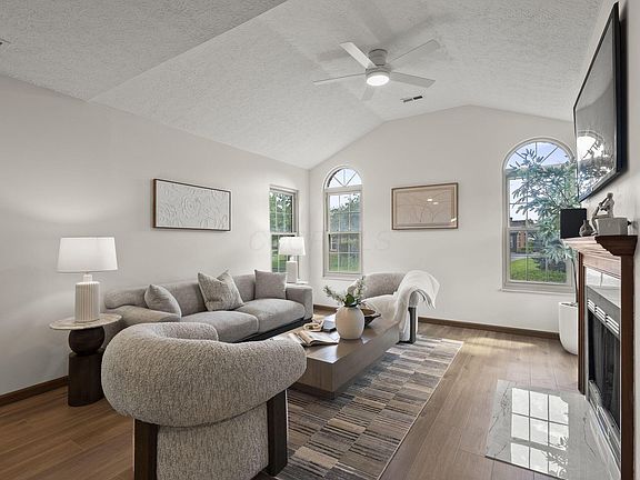 2nd image of 2572 Trottersway Dr
