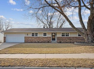 208 S 8th St, Eldridge, IA 52748