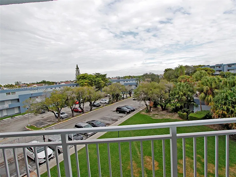9351 Fontainebleau Blvd #B403 — Photo 12