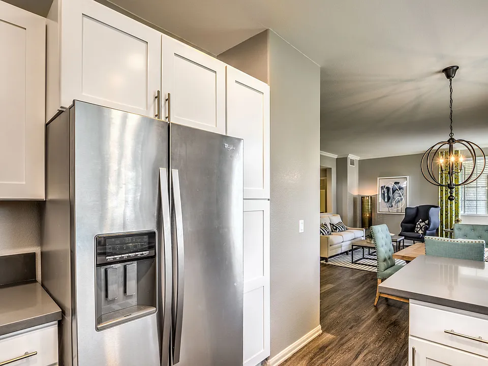 Signature Point apartments community photo