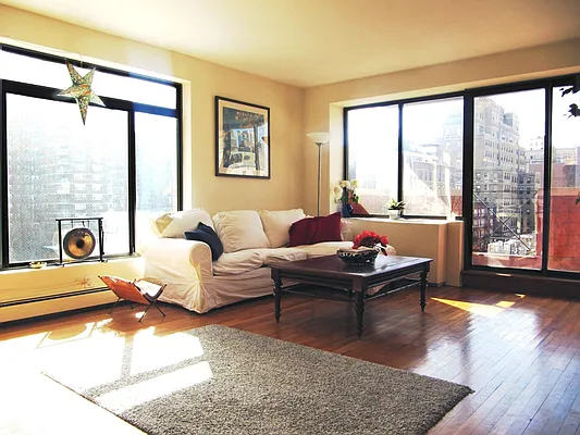 Sold by Compass | media 1