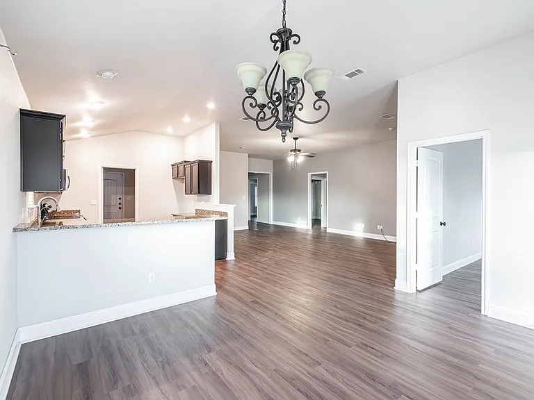 401 Mel Ott Ln — Photo 11