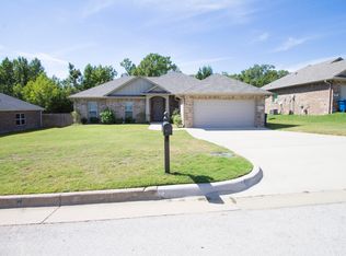 953 Redbud Ln, Bullard, TX 75757