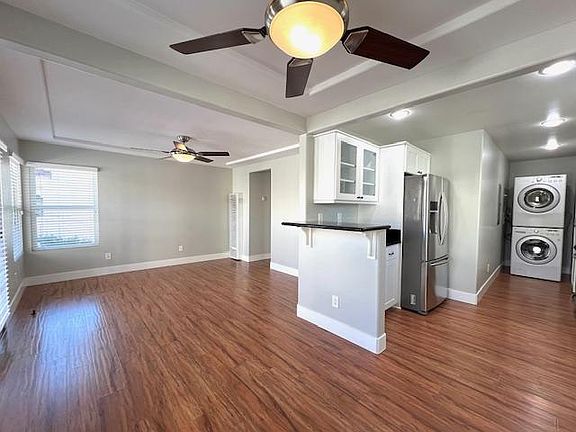 2nd image of 2930 Kalmia St