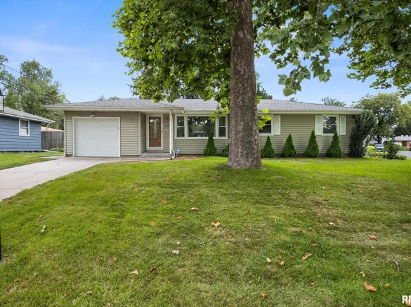 5343 N Stephen Dr, Peoria, IL 61615