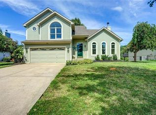 1024 Aspen Dr, Smithville, MO 64089