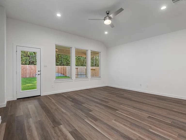 1069 Dancing Feather St — Photo 24