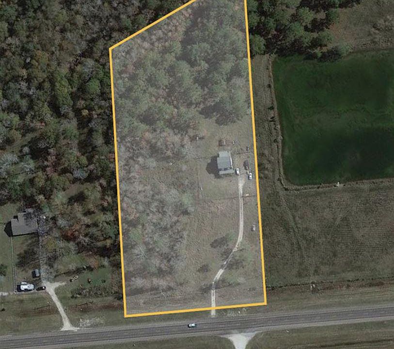 2nd image of 22243 Highway 124